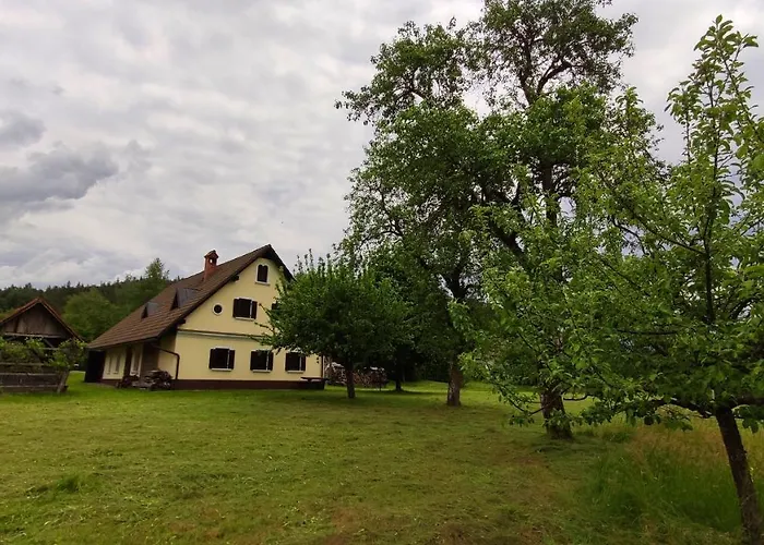 בית נופש Pri Lipet Ziri