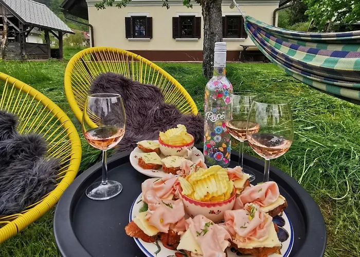 בית נופש Pri Lipet Ziri